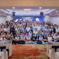 Tập thể học viên chụp ảnh chung tại chương trình đào tạo AI