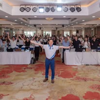 Hoạt động thực hành cùng học viên tại hội trường